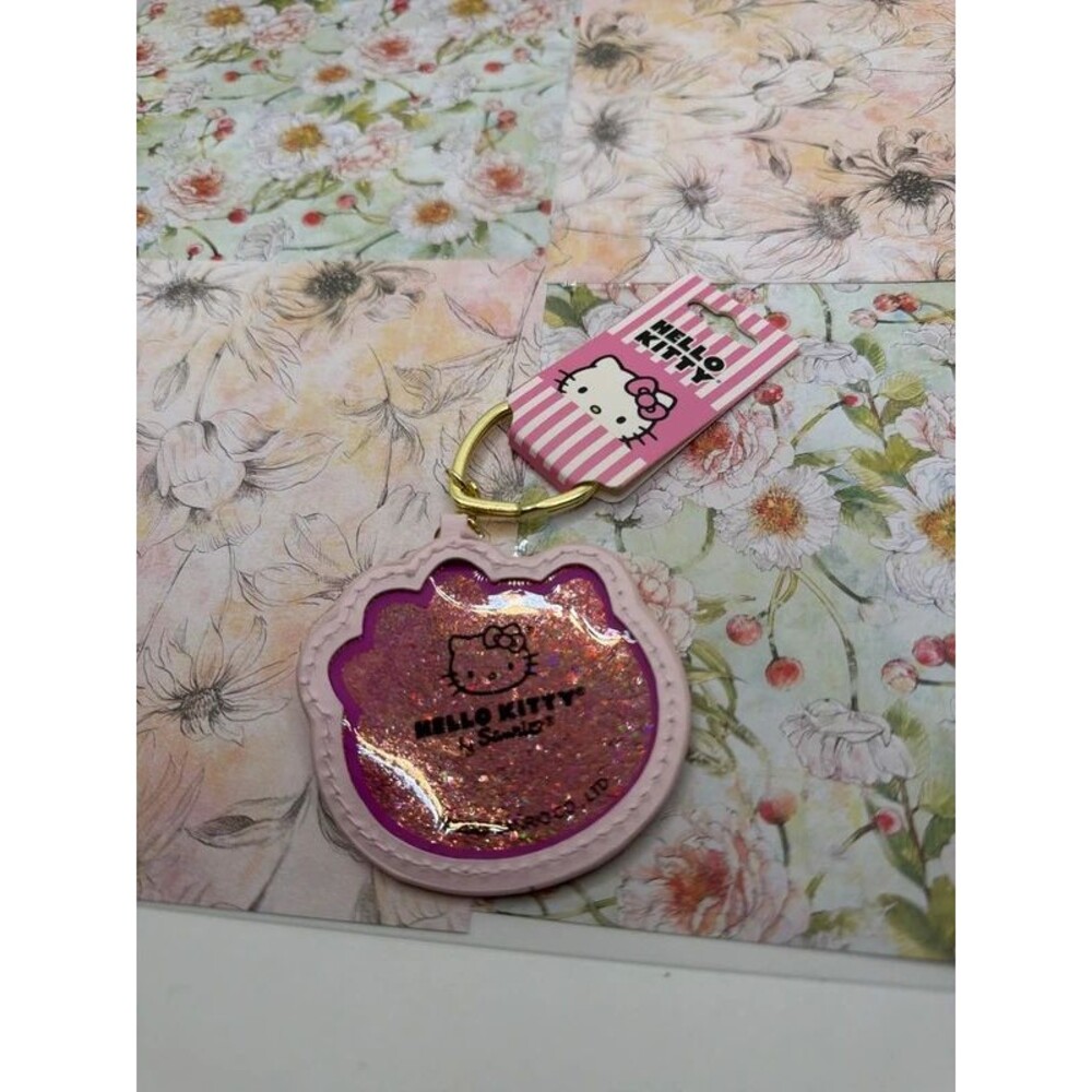Hello kitty keychain - Picture 3 of 3